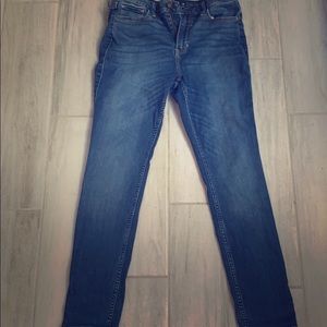 Size 7S w28 L28 hollister jeans